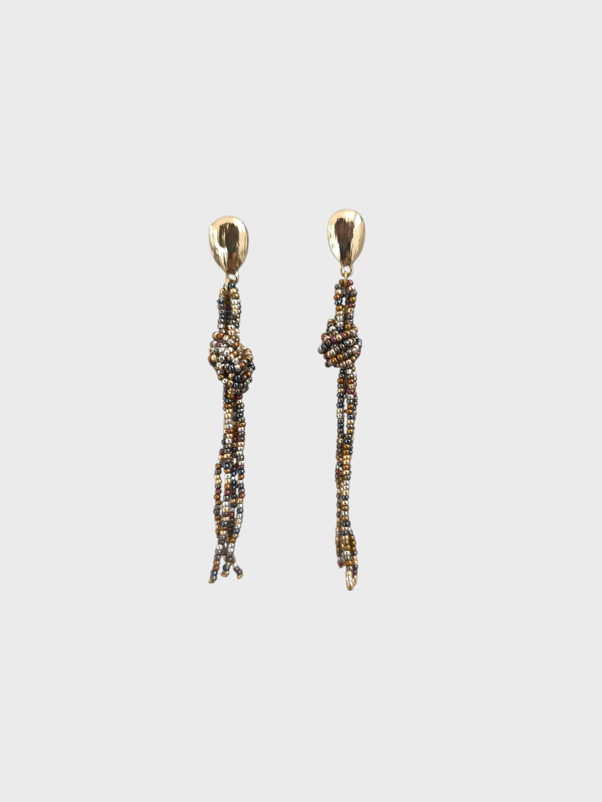 Aretes nudo